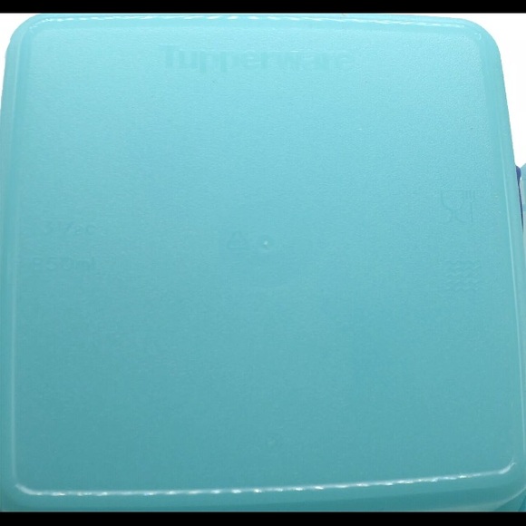 Tupperware Crystalwave “Goody Box” Vented with Cariolier Handle set of 4 NEW - Picture 7 of 7